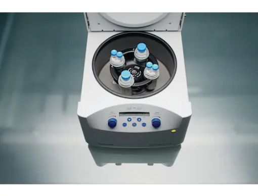 Eppendorf 5702R Centrifuge, Refrigerated with A-4-38 Rotor & 15/50ml adapters