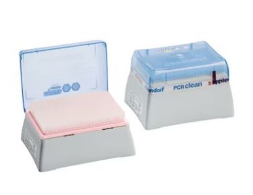 Picture of ep Dualfilter T.I.P.S., sterile & PCR clean, 0.1-20 µL, 3840 tips (10 racks x 384)