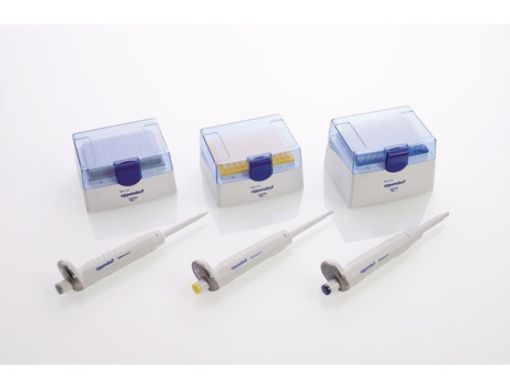 Picture of Eppendorf Reference 2, 3-pack, 1-channel, variable, incl. epTIPS Box or sample bag & ballpoint pen, Option 1 pack: 0.5 -10µL, 10-100µL, 100-1000µL